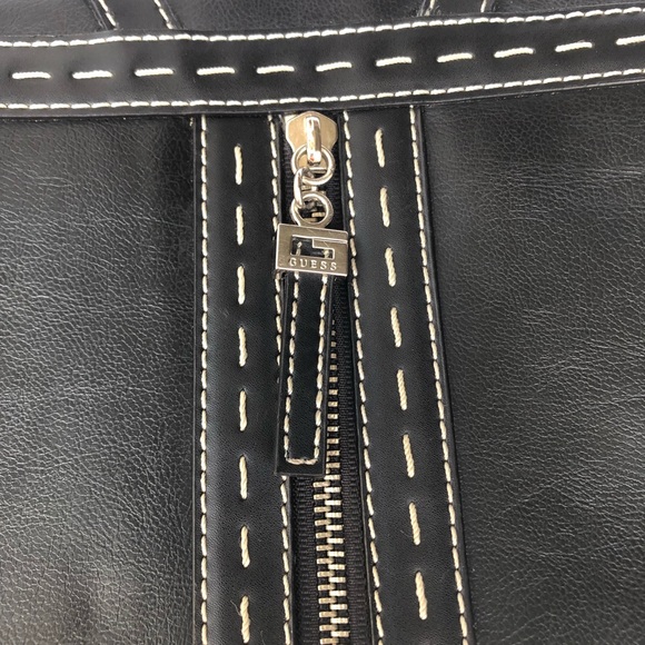 Guess black clutch with white contrast stitching - Picture 3 of 6